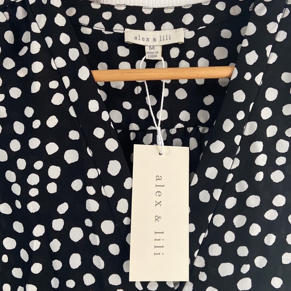 NWT Alex & Lili sleeveless blouse, size M - Picture 2 of 2